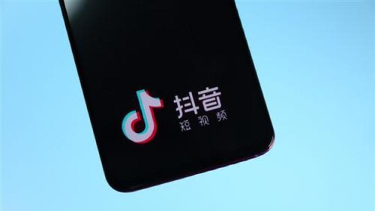 可以靠抖音賺錢，就不用讀書了嗎？